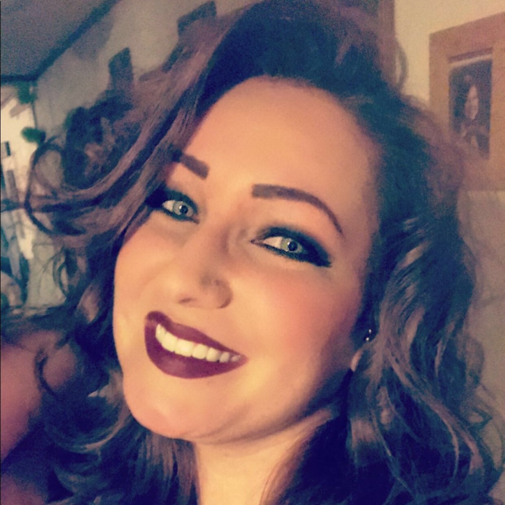 Meet your Posher, Kristina